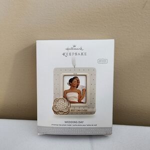 Hallmark Keepsake Wedding Day Photo Holder - Cream and Gold